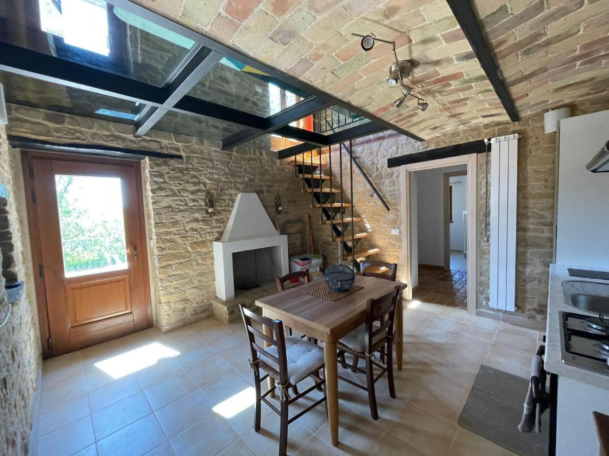 Agriturismo Borgo Del Ginepro Farm stay Castiglione Messer Raimondo
