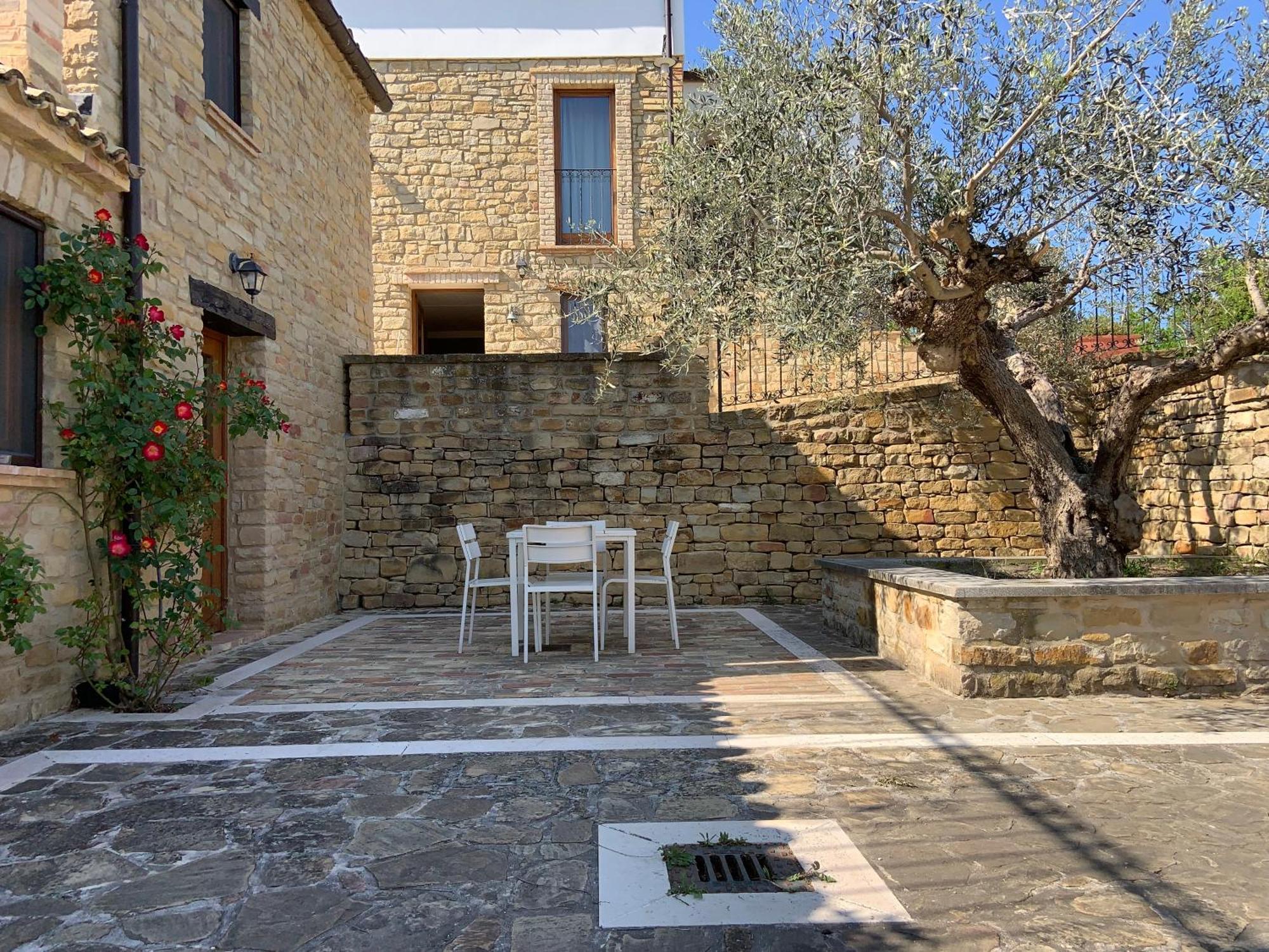 Agriturismo Borgo Del Ginepro Castiglione Messer Raimondo